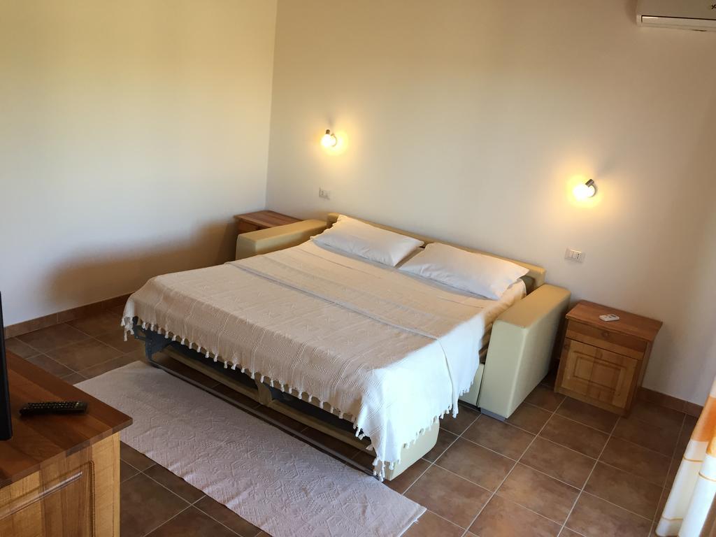 Agriturismo Mieleamaro Villa Olbia Luaran gambar