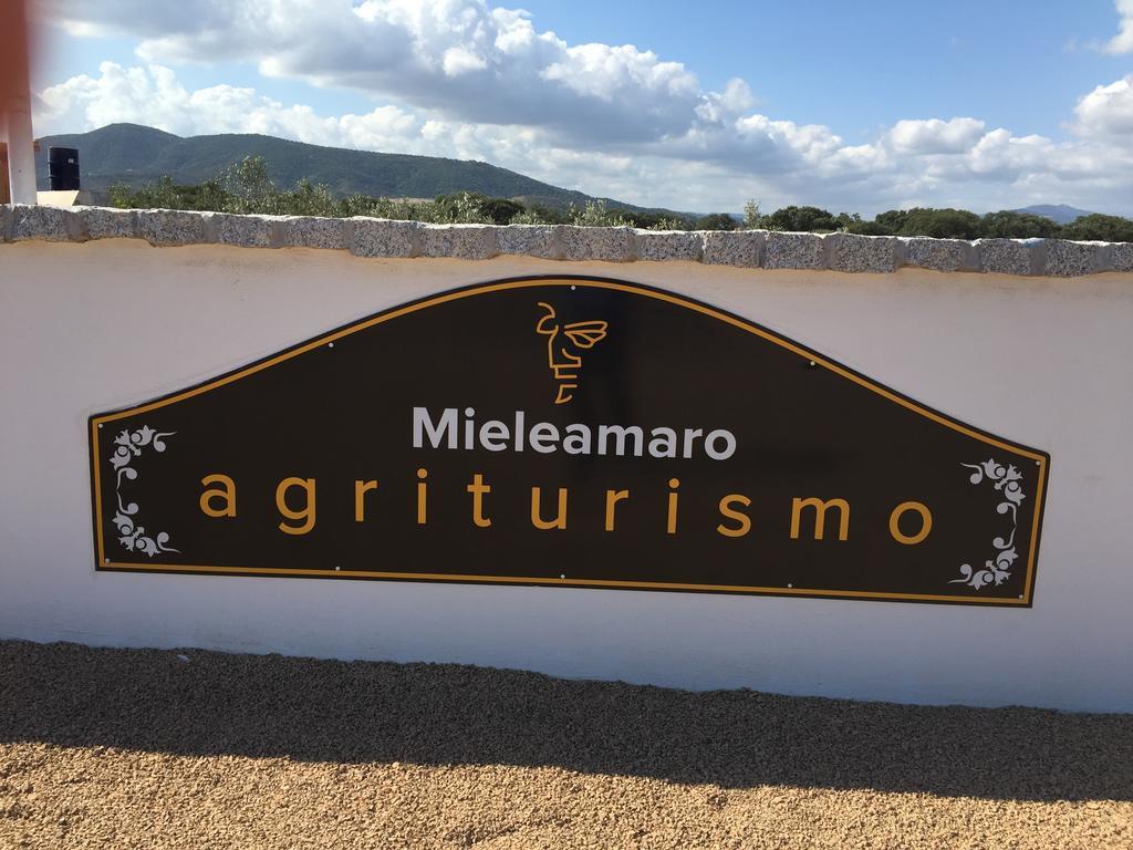 Agriturismo Mieleamaro Villa Olbia Luaran gambar