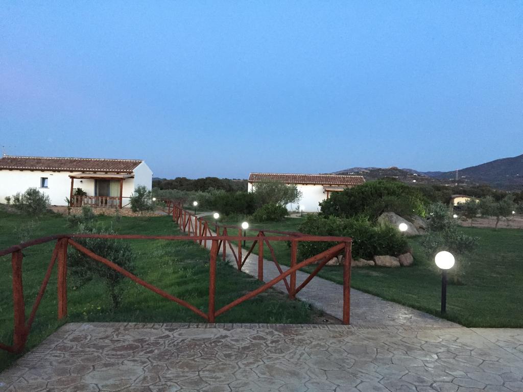 Agriturismo Mieleamaro Villa Olbia Luaran gambar