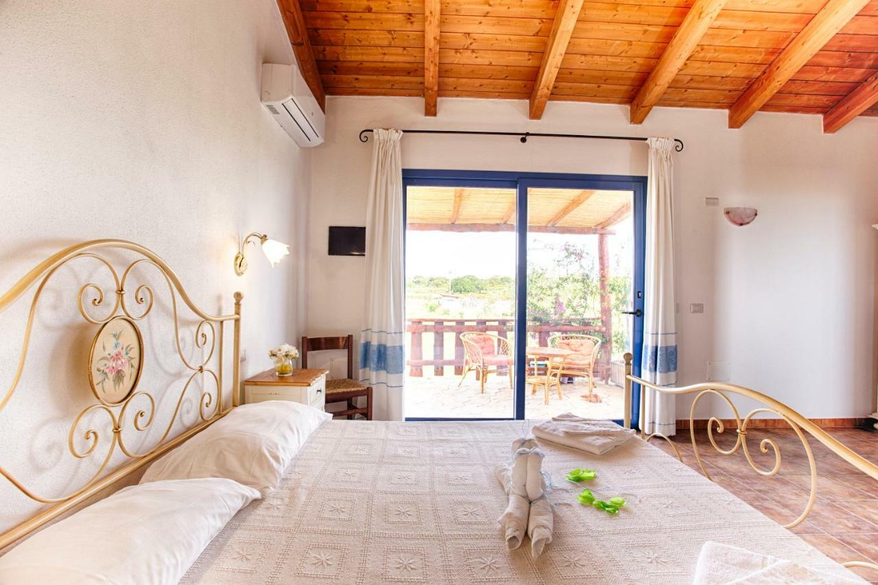 Agriturismo Mieleamaro Villa Olbia Luaran gambar